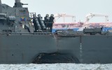 Cứu hộ tàu USS John S.McCain sau va chạm với tàu chở dầu Singapore